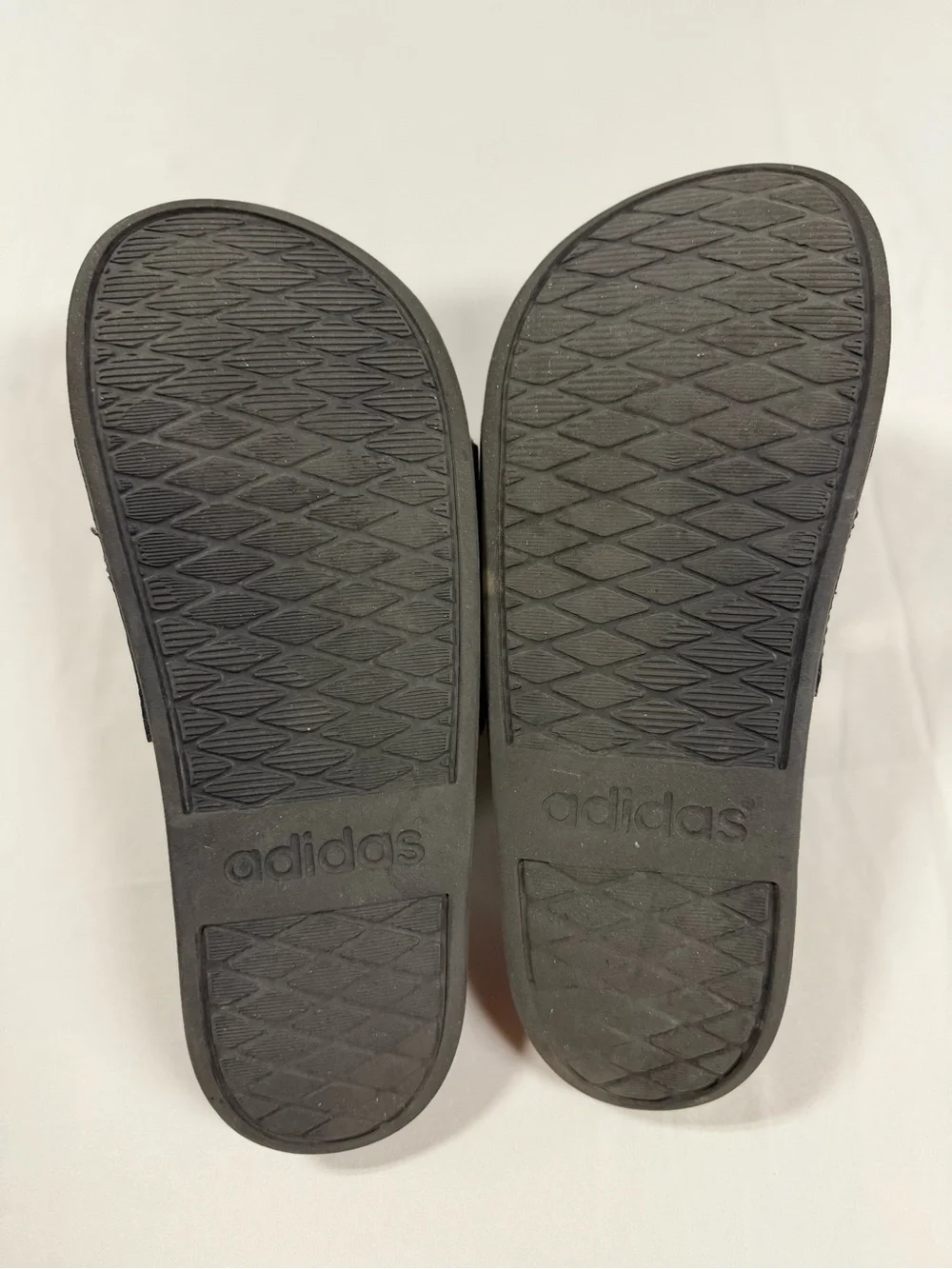Adidas Adilette Comfort Black Slides Sandals Men’s 8 Women’s 9